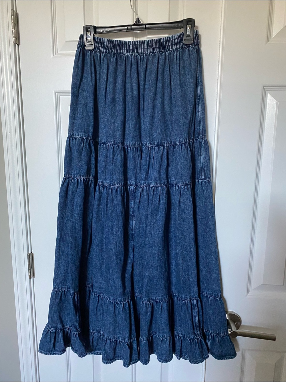 Long denim American Eagle western style skirt sz S